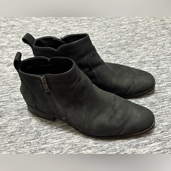 UGG Waterproof Ankle Boots Ladies Size 12 - Picture 5 of 8